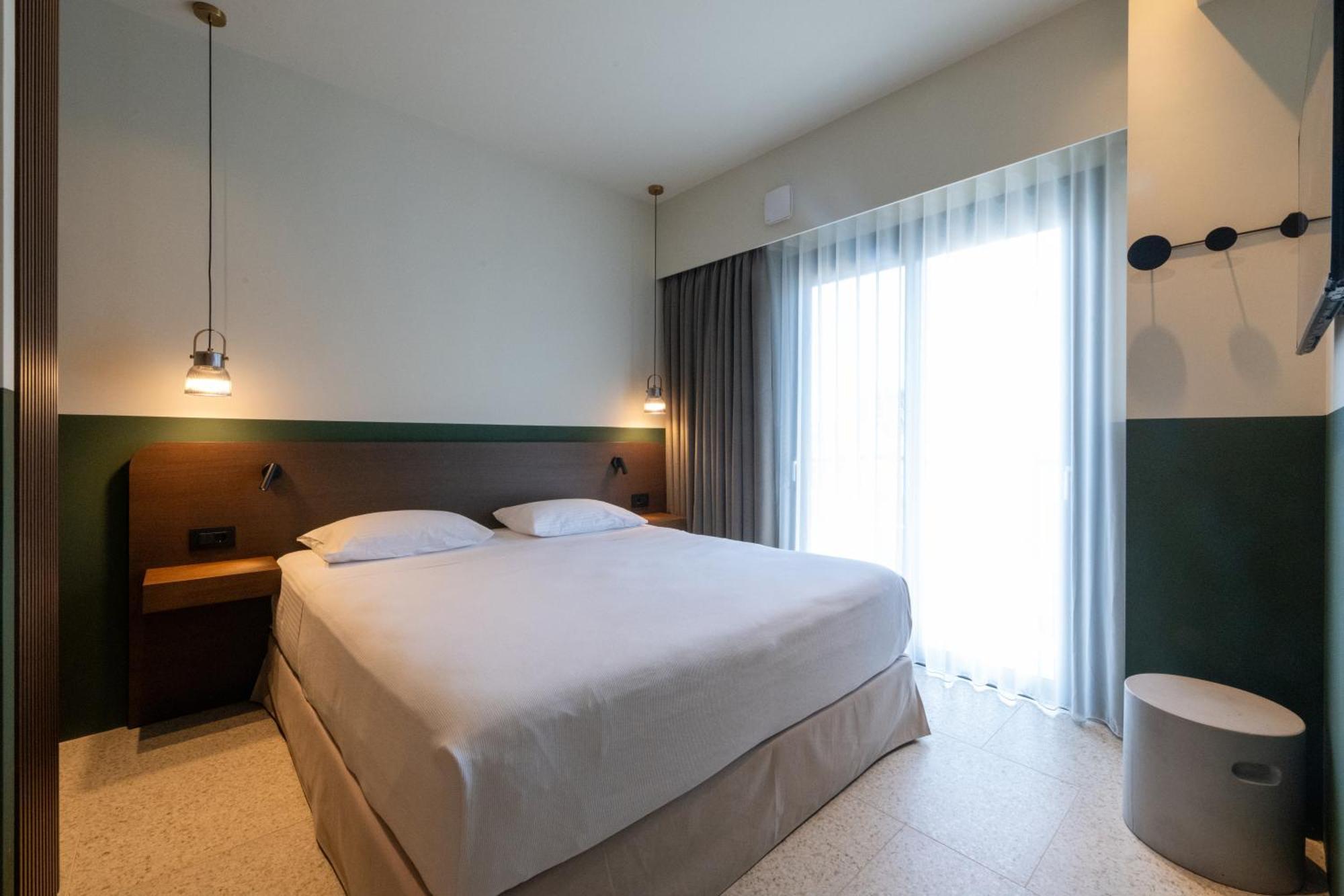 Evripidou 7 - Kalamata Mediterranean Suites Exterior foto