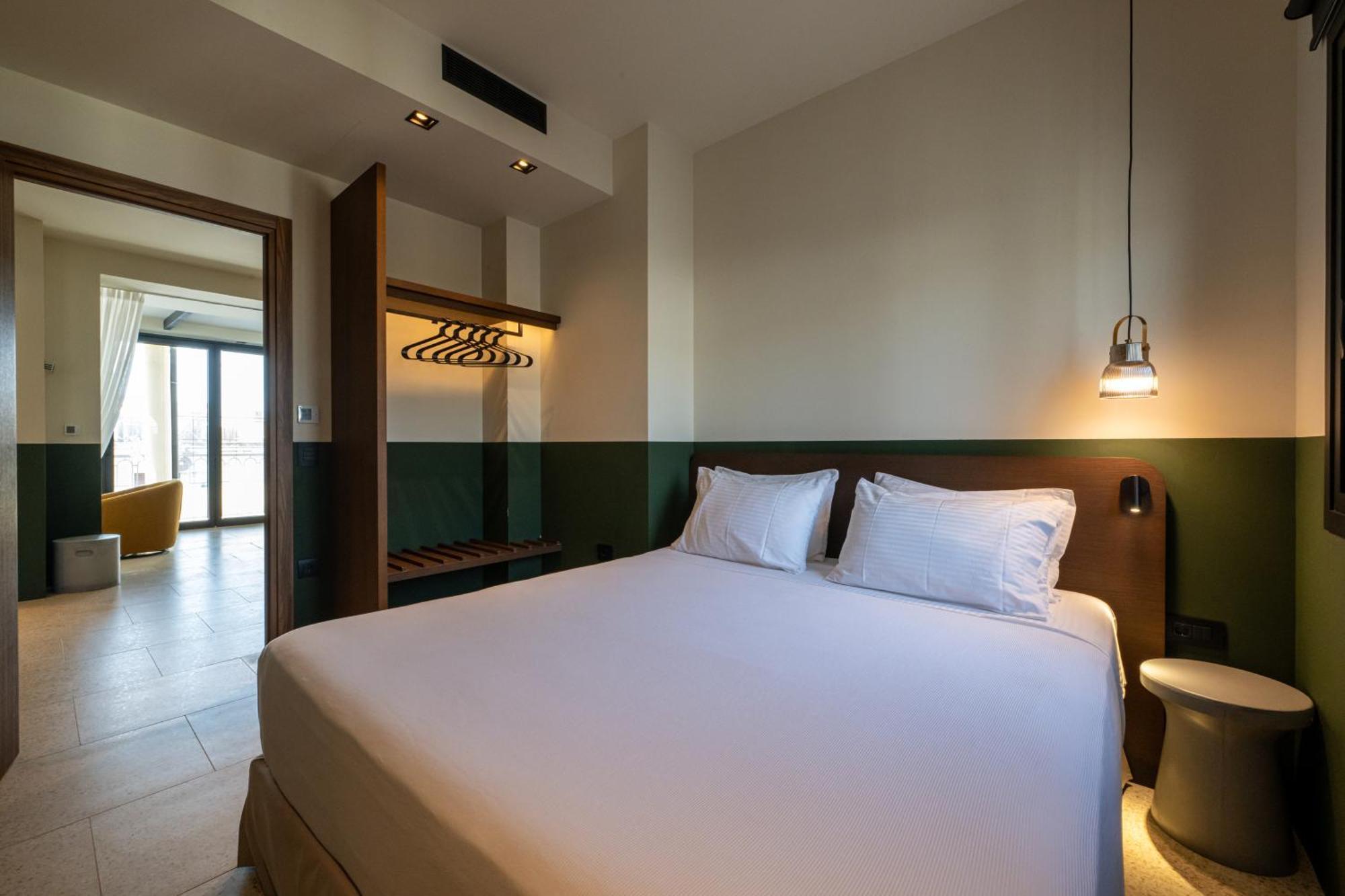 Evripidou 7 - Kalamata Mediterranean Suites Habitación foto